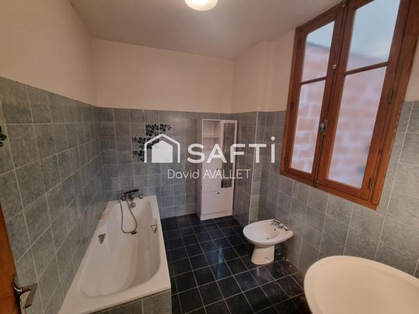 Immeuble de plus de 600m2 avec ascenseur en plein centre de st girons