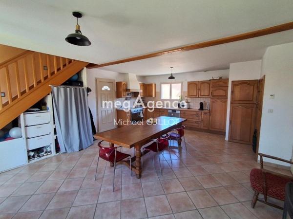 Maison à JASSERON, 01250 - 6 pièces 142m²