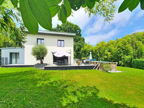 HENNEBONT : Maison d'architecte de 149 m² avec studio indépendant de 26m²