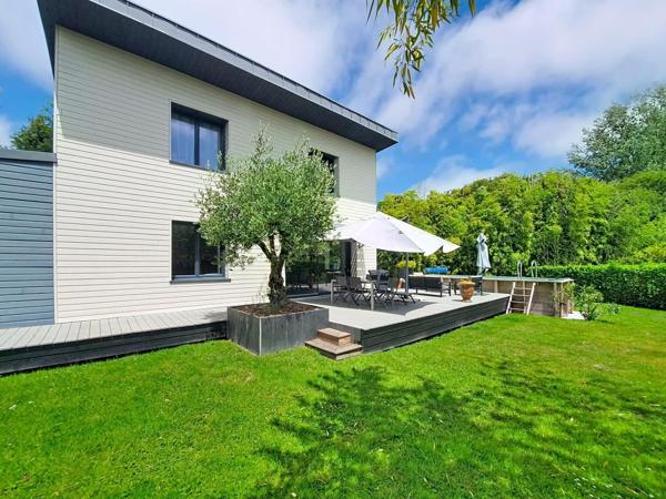 HENNEBONT : Maison d'architecte de 149 m² avec studio indépendant de 26m²