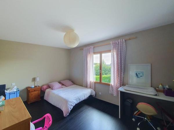 HENNEBONT : Maison d'architecte de 149 m² avec studio indépendant de 26m²