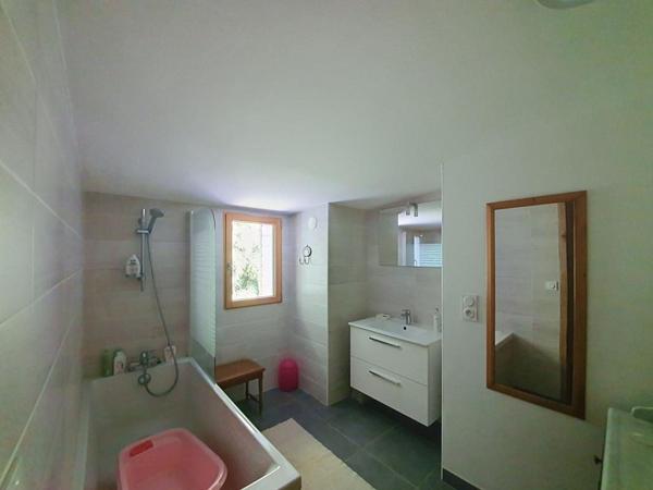 HENNEBONT : Maison d'architecte de 149 m² avec studio indépendant de 26m²