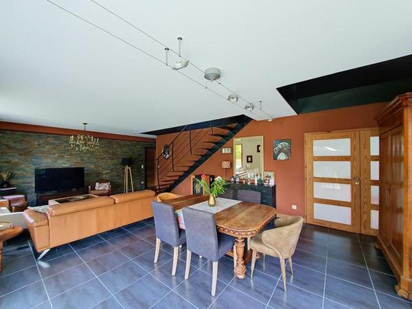 HENNEBONT : Maison d'architecte de 149 m² avec studio indépendant de 26m²