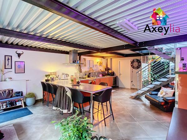 Le Coteau (42120) A VENDRE - LE COTEAU - MAISON ESPRIT LOFT AVEC GARAGE ET TERRASSE SANS VIS-À-VIS