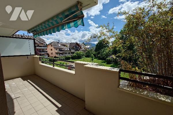 Appartement de 85,2 m² à Annecy-le-Vieux, composé de quatre pièces dont trois chambres.