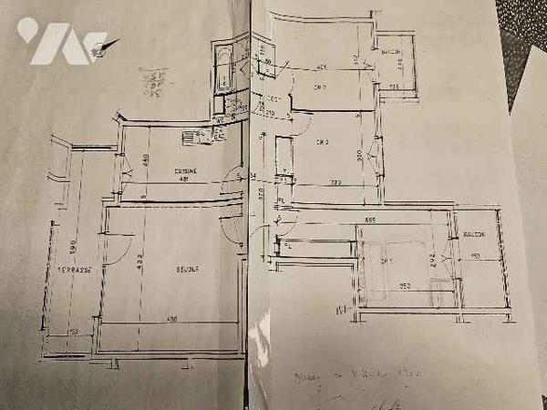 Appartement de 85,2 m² à Annecy-le-Vieux, composé de quatre pièces dont trois chambres.