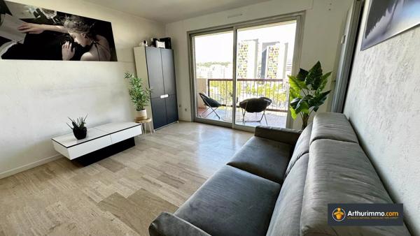 Vente                                                      Appartement
                        
                     2 pièces                      47 m2                     à Nice