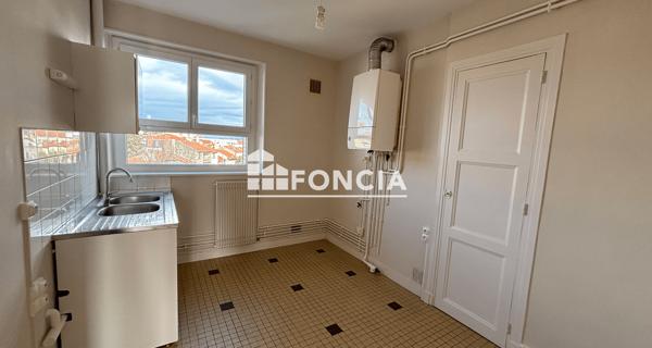 Location Appartement 4 pièces 66.81 m² - Clermont-ferrand 63100