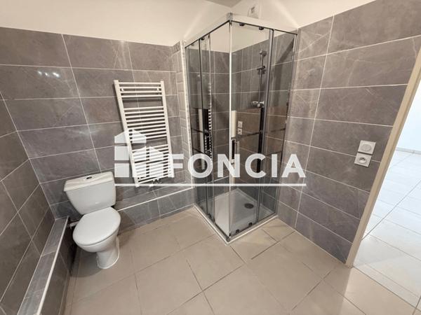Location Appartement 2 pièces 40.78 m² - 2-4 ALLEE FIGLINESI Pelissanne 13330