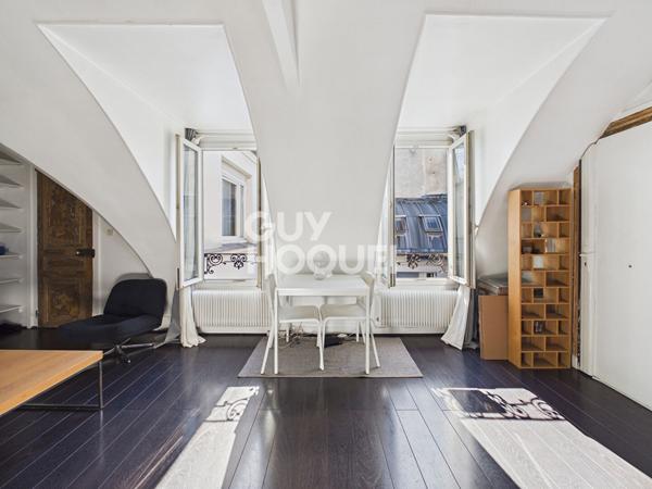 Superbe 2 pièces - Dernier étage - M° Quatre Septembre