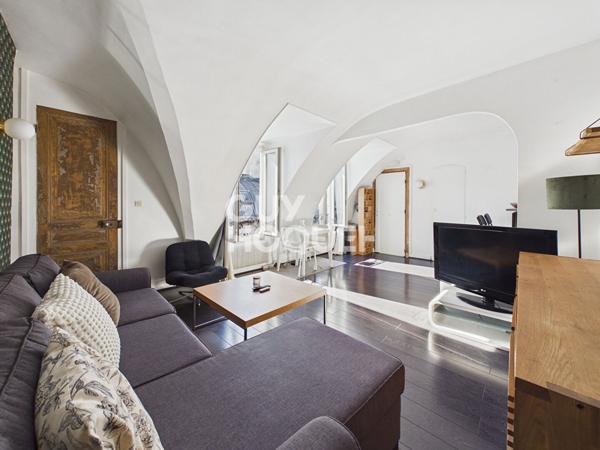 Superbe 2 pièces - Dernier étage - M° Quatre Septembre