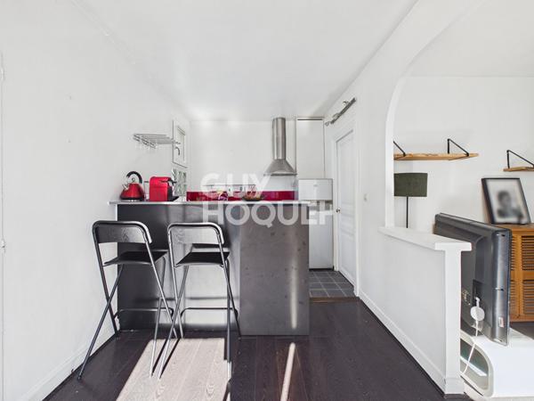 Superbe 2 pièces - Dernier étage - M° Quatre Septembre