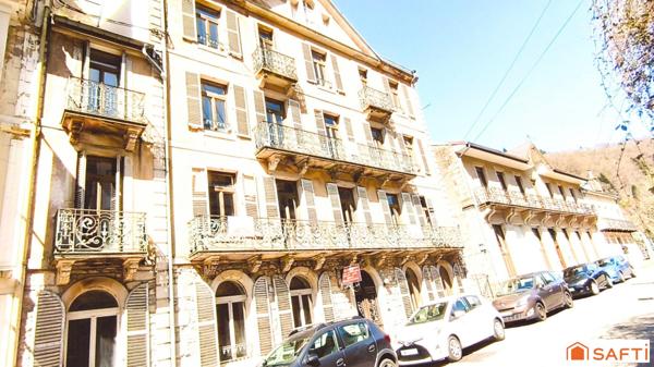 Hôtel de charme sur 5 niveaux avec ascenseur à réhabiliter, à 2 pas du centre balnéo-romain