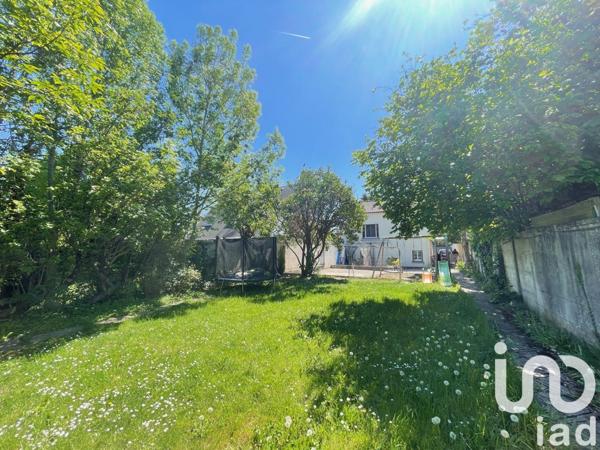 House for sale 5 rooms 105 m² Montfermeil