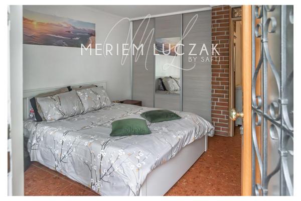 Charmante maison au calme avec terasse,2 parkings,136m2 sur un terrain 240m2 à 10 min du metro ligne 12