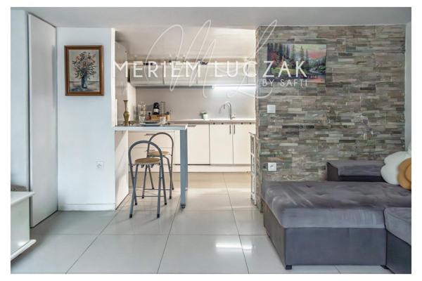 Charmante maison au calme avec terasse,2 parkings,136m2 sur un terrain 240m2 à 10 min du metro ligne 12