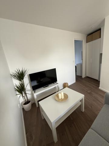 Lisses (91090) À LOUER – T2 MEUBLÉ ATYPIQUE AVEC TERRASSE – LISSES (91)