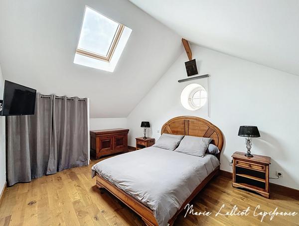 Maison à vendre 8 pièces ESCRENNES (45), 250m², 2 Granges, 4 chambres et +