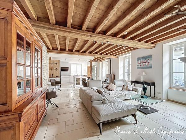 Maison à vendre 8 pièces ESCRENNES (45), 250m², 2 Granges, 4 chambres et +