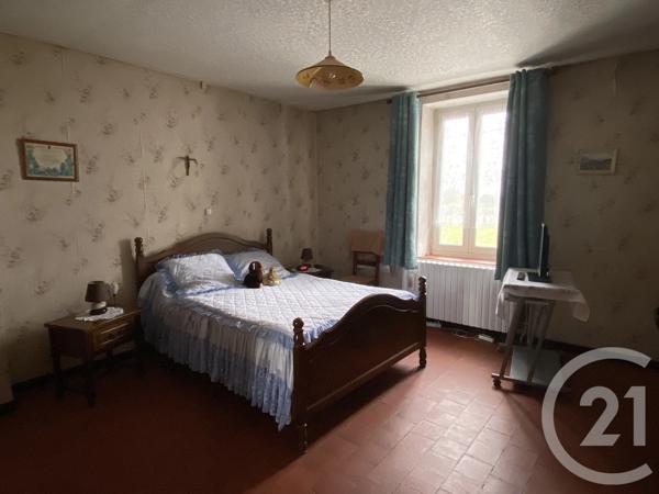 Maison à vendre  4 pièces - 108 m 2   LIVRY  - 58