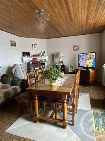 Maison à vendre  4 pièces - 108 m 2   LIVRY  - 58