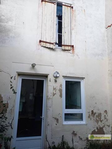 Vente immobilière : Maison de ville à Aigre  4 pièces 103 m² 109 000 €- FONCIERE CHARENTAISE AIGRE.