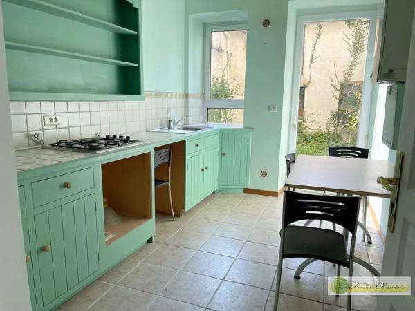 Vente immobilière : Maison de ville à Aigre  4 pièces 103 m² 109 000 €- FONCIERE CHARENTAISE AIGRE.