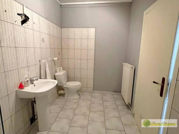 Vente immobilière : Maison de ville à Aigre  4 pièces 103 m² 109 000 €- FONCIERE CHARENTAISE AIGRE.