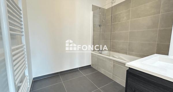 Location Appartement 3 pièces 70.49 m² - Clamart 92140