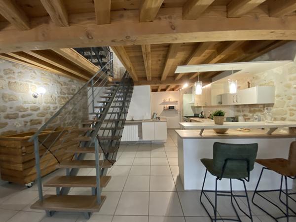 Proximité Angoulême : idéal pied à terre ou projet Airbnb, maison esprit loft entièrement rénovée