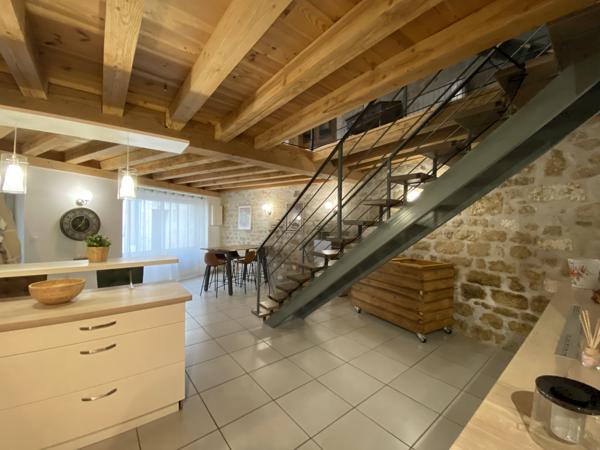 Proximité Angoulême : idéal pied à terre ou projet Airbnb, maison esprit loft entièrement rénovée