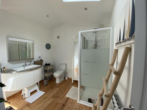 Proximité Angoulême : idéal pied à terre ou projet Airbnb, maison esprit loft entièrement rénovée