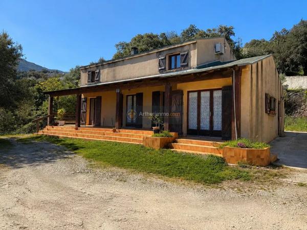 Vente                                                      Maison
                        
                     6 pièces                      140 m2                     à Santa-Maria-Di-Lota