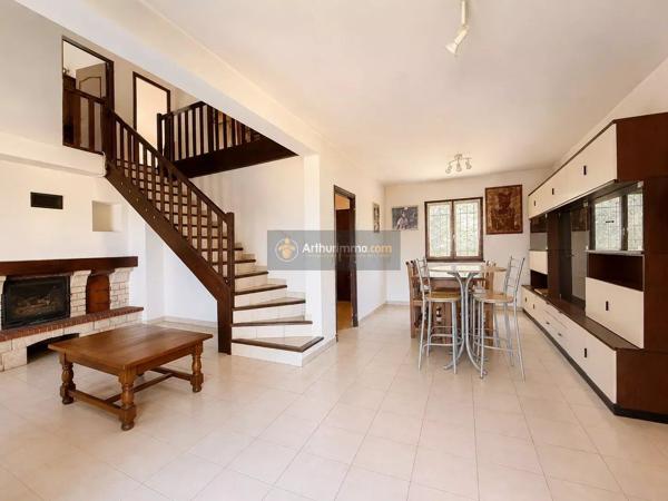 Vente                                                      Maison
                        
                     6 pièces                      140 m2                     à Santa-Maria-Di-Lota