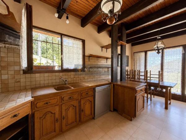Vente                                                      Maison
                        
                     6 pièces                      140 m2                     à Santa-Maria-Di-Lota