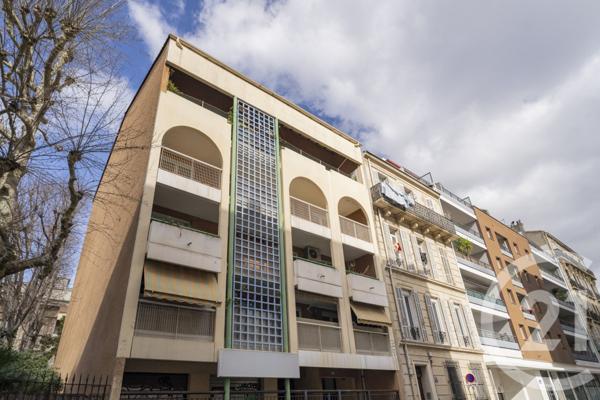 Appartement F4 à vendre  4 pièces - 120 m2 MARSEILLE - 13005