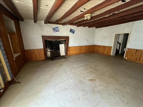 Maison à vendre |  Ruffec |  3 pièces | 82 m²