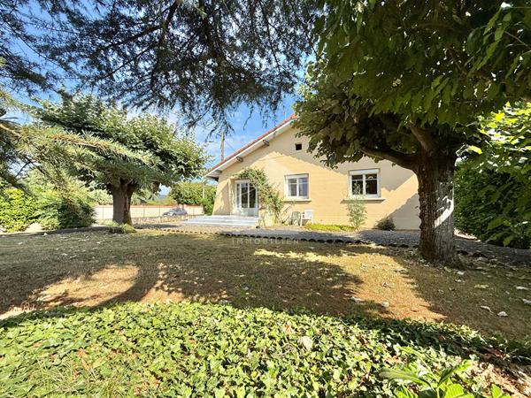 Maison 3 chambres de 86 m² avec grand terrain de 876 m² à Vic-En-Bigorre