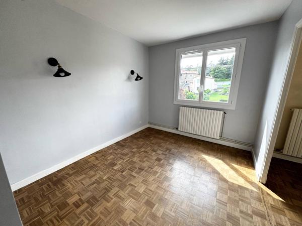 Appartement 4 pièces avec garage et place