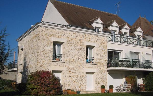 Appartement à louer    3 pièces • 54,38 m2 Santeny