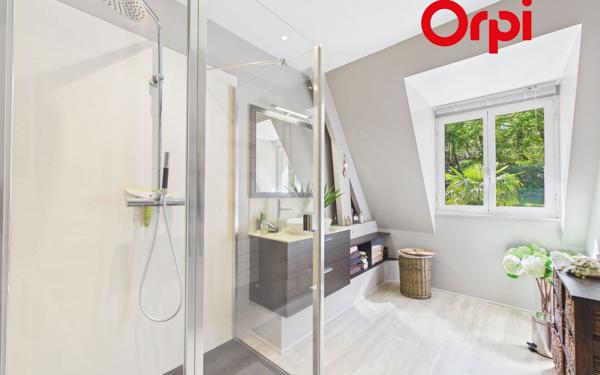 Maison à vendre    6 pièces •  Bernay