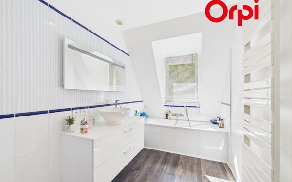 Maison à vendre    6 pièces •  Bernay