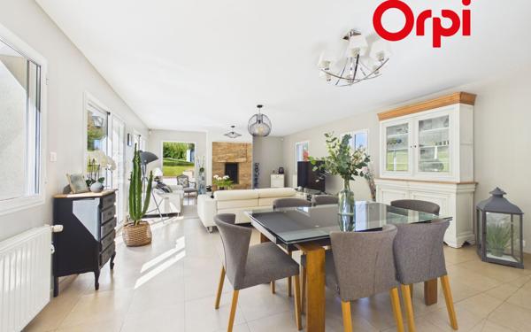 Maison à vendre    6 pièces •  Bernay