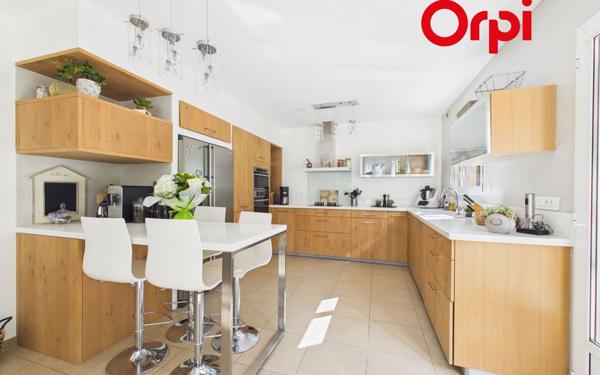 Maison à vendre    6 pièces •  Bernay