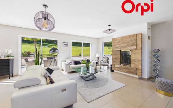 Maison à vendre    6 pièces •  Bernay