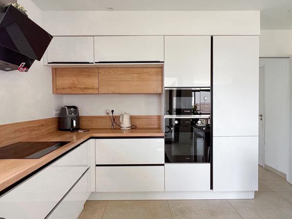 Maison contemporaine 6 pièces à vendre à Sainte Gemmes sur Loire avec une chambre au rez de chaussée