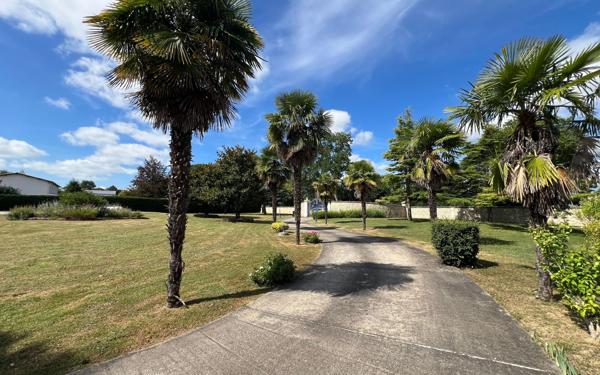 Maison à vendre    7 pièces •  Médis