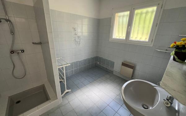 Maison à vendre    7 pièces •  Médis