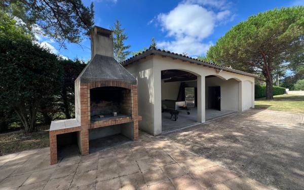 Maison à vendre    7 pièces •  Médis