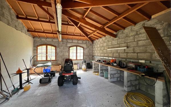 Maison à vendre    7 pièces •  Médis